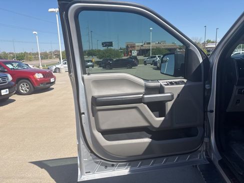 Used 2018 Ford F150 XLT AWD/4WD image 9