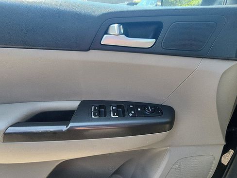Used 2020 Kia Sportage LX FWD image 15