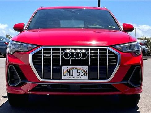 Used 2020 Audi Q3 2.0T Premium w/ Convenience Package AWD/4WD image 3