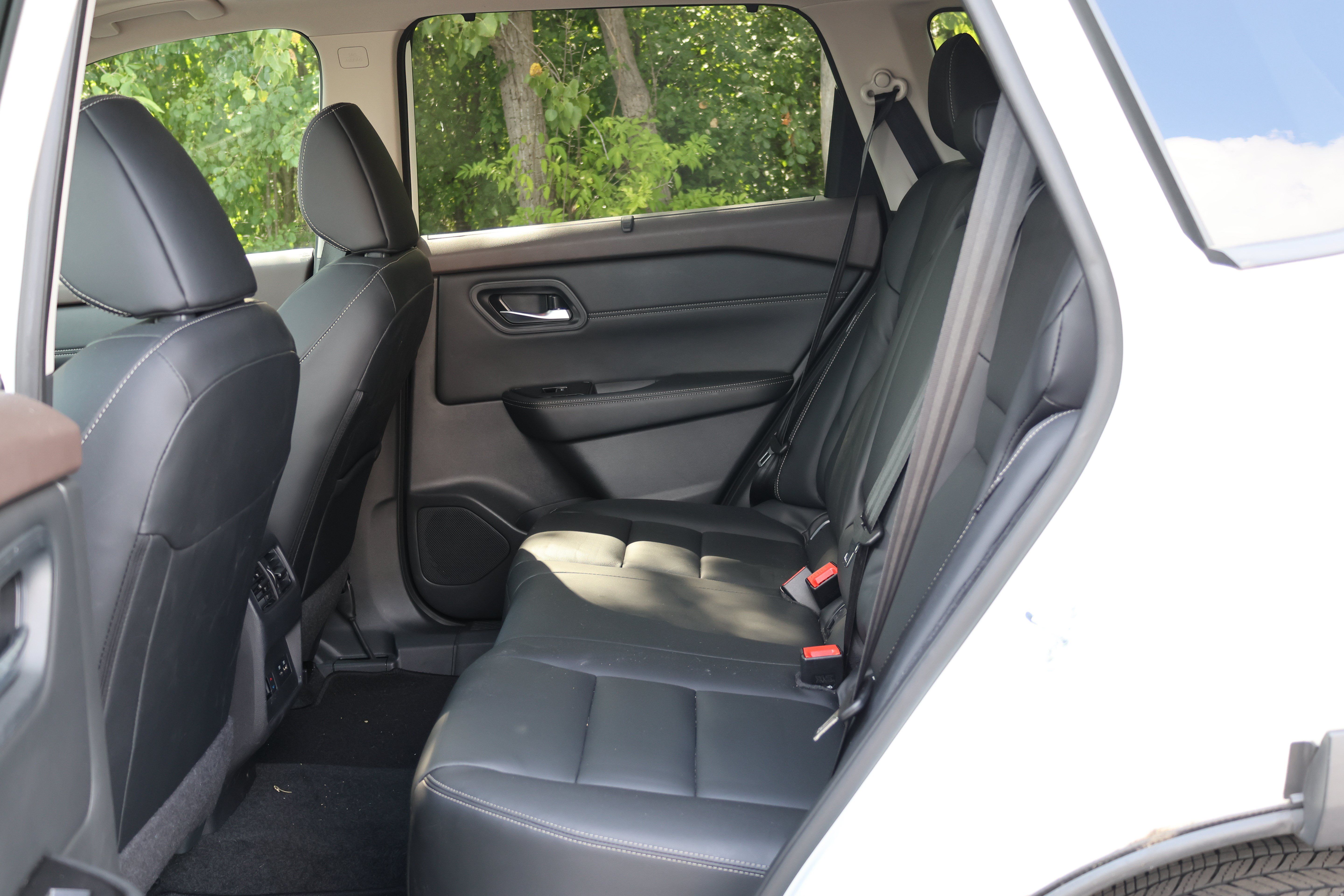 Used 2023 Nissan Rogue SL w/ SL Premium Package AWD/4WD image 15