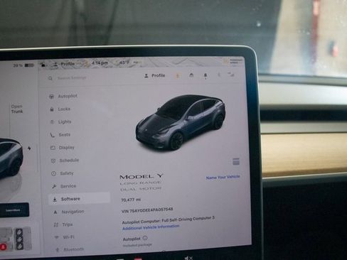 Used 2023 Tesla Model Y Long Range image 31