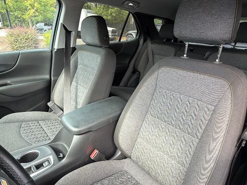 Used 2024 Chevrolet Equinox LT FWD image 17