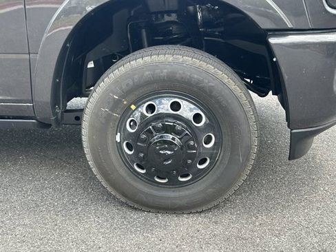 New 2026 RAM 3500 Limited AWD/4WD image 13