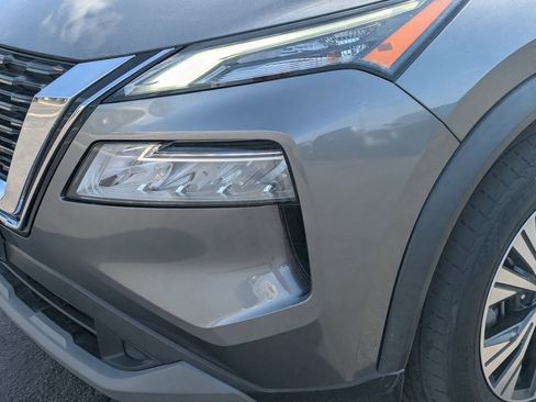 Used 2021 Nissan Rogue SV AWD/4WD image 12