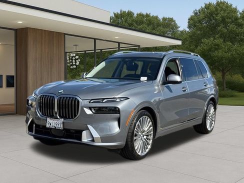 Used 2026 BMW X7 xDrive40i AWD/4WD image 2