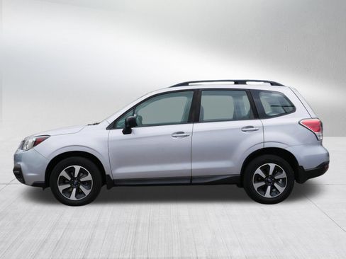 Used 2018 Subaru Forester 2.5i w/ Alloy Wheel Package AWD/4WD image 4