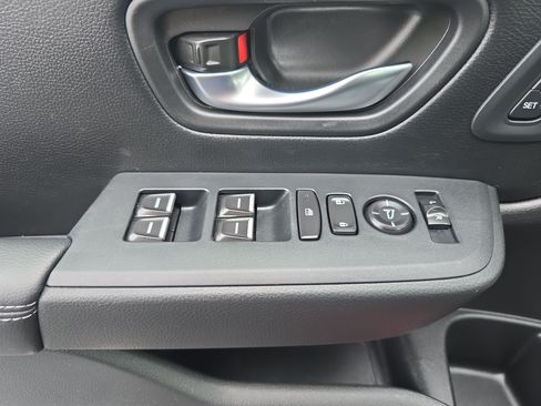 Used 2024 Honda Pilot Touring image 29