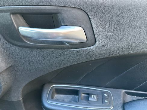 Used 2016 Dodge Charger SRT w/ Harman/Kardon Audio Group RWD image 20