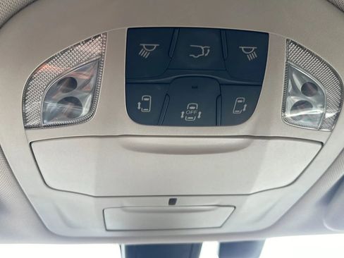 Used 2019 Chrysler Pacifica Touring Plus w/ Tire & Wheel Group image 29