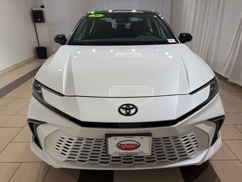 Used 2026 Toyota Camry XSE w/ Premium Package AWD/4WD image 8