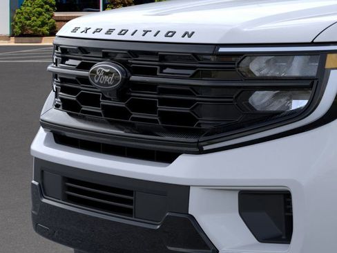 New 2026 Ford Expedition Max Platinum image 17