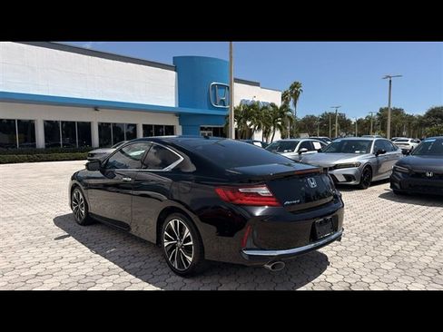 Certified 2017 Honda Accord EX-L image 12