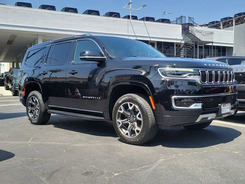Used 2023 Jeep Wagoneer Series III w/ Convenience Group I AWD/4WD image 34