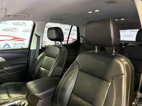 Used 2020 Chevrolet Traverse LT w/ Driver Confidence II Package AWD/4WD image 31