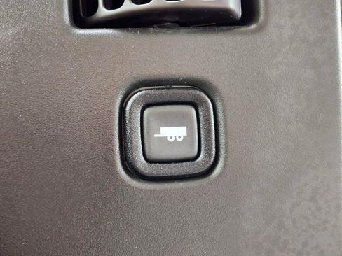 Used 2022 Chevrolet Express 3500 w/ Power Convenience Package RWD image 15