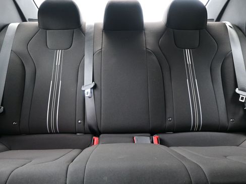 Certified 2025 Hyundai Elantra SEL image 16