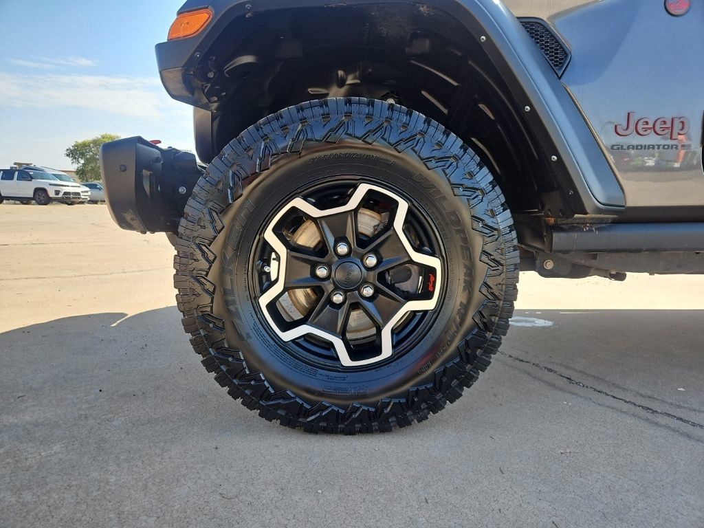 Used 2023 Jeep Gladiator Rubicon w/ LED Lighting Group AWD/4WD image 7