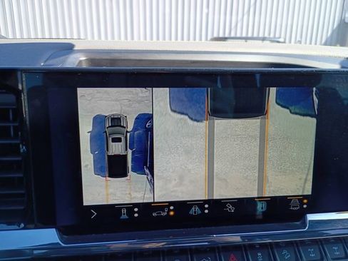 Used 2022 Chevrolet Silverado 1500 ZR2 AWD/4WD image 59