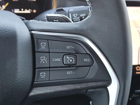 New 2025 Jeep Grand Cherokee Limited image 17