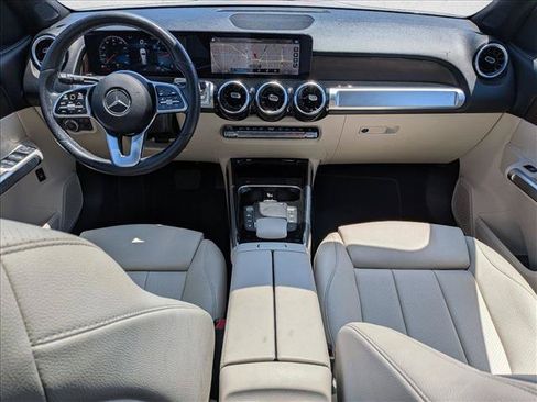 Certified 2022 Mercedes-Benz GLB 250 4MATIC image 17