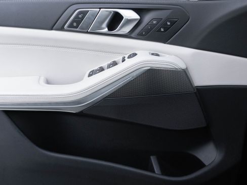 Certified 2022 BMW X5 xDrive40i w/ M Sport Package image 32