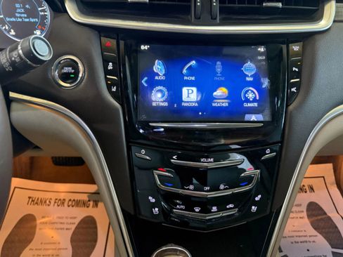 Used 2014 Cadillac XTS Premium image 16