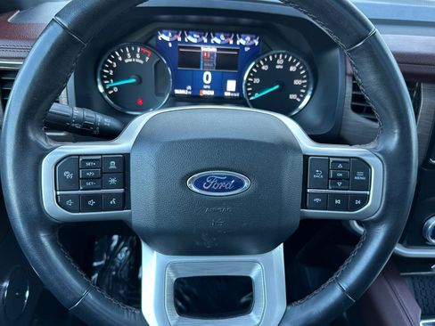 Used 2024 Ford Expedition Limited image 29