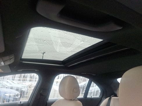 Used 2019 Mercedes-Benz C 300 4MATIC Sedan image 15