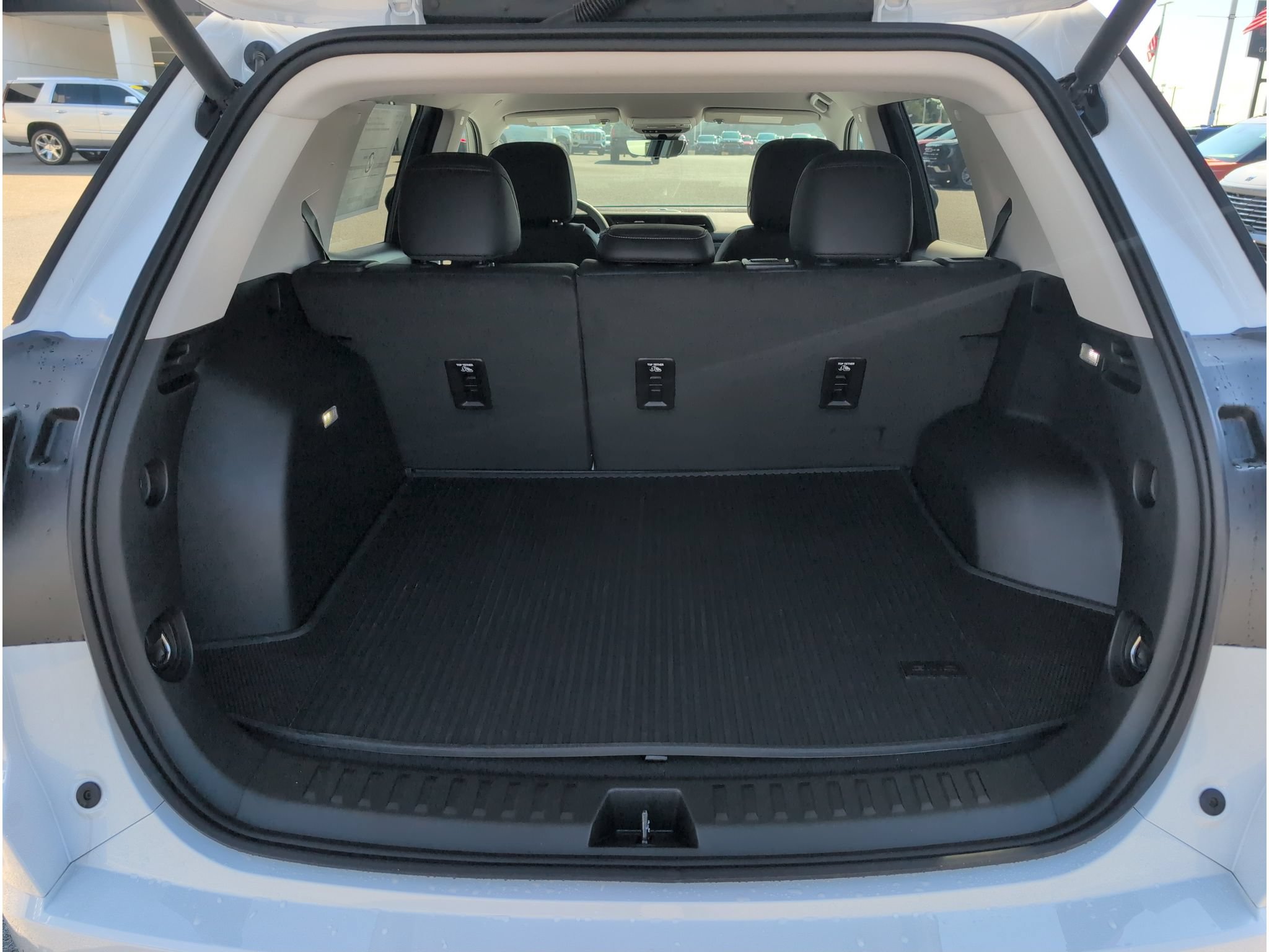 New 2027 GMC Terrain Denali w/ LPO, Floor Liner Package AWD/4WD image 6
