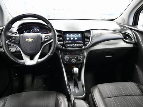 Used 2022 Chevrolet Trax LT w/ Sport Edition image 12
