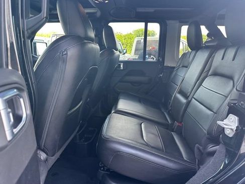 Used 2023 Jeep Wrangler Unlimited Sahara w/ Cold Weather Group AWD/4WD image 11