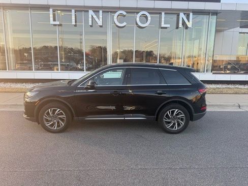 Certified 2024 Lincoln Corsair FWD w/ Equipment Group 101A image 9