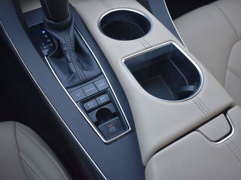 Used 2021 Toyota Avalon XLE w/ Moonroof Package FWD image 11