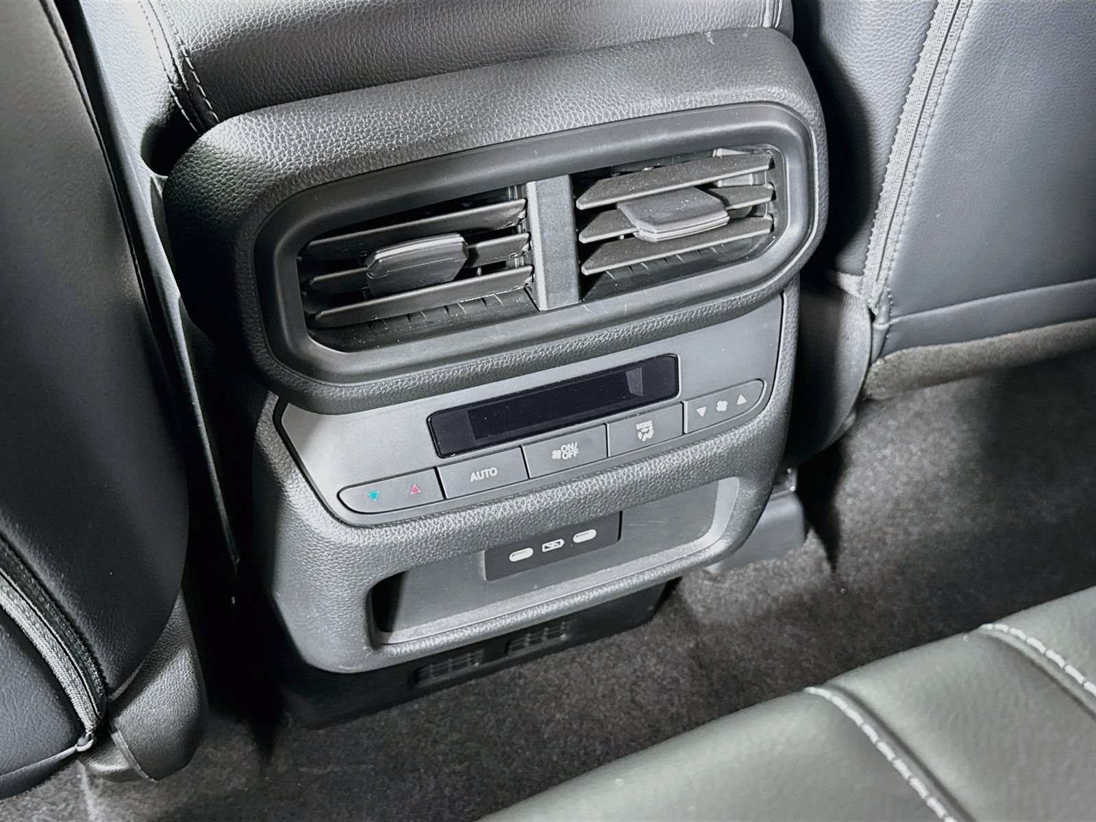 Certified 2024 Honda Pilot Touring image 21