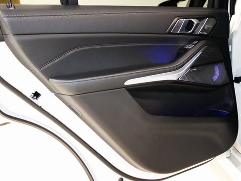 Used 2024 BMW X7 M60i image 59