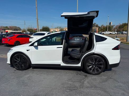 Used 2023 Tesla Model X image 8