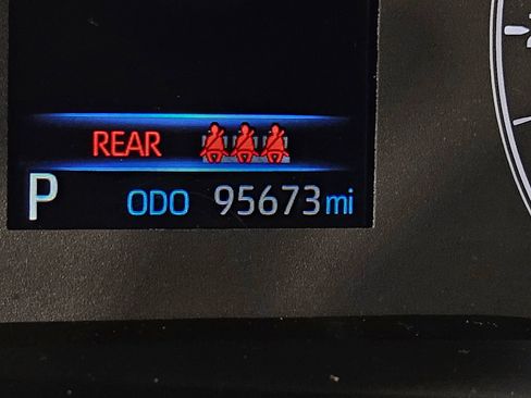 Used 2023 Toyota Corolla LE image 28