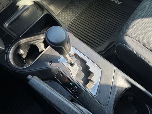 Used 2018 Toyota RAV4 XLE image 25