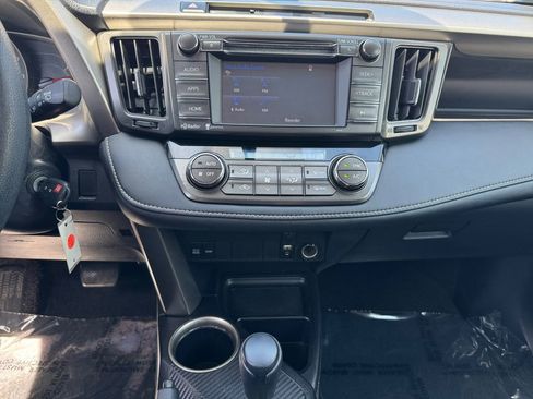 Used 2015 Toyota RAV4 XLE AWD/4WD image 15
