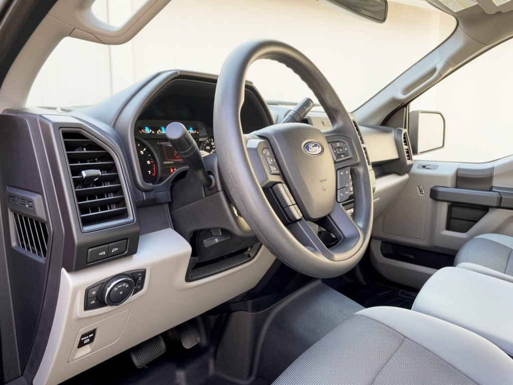 Used 2016 Ford F150 XL w/ Equipment Group 101A Mid AWD/4WD image 4