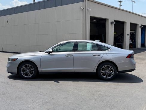 Certified 2023 Honda Accord EX image 19