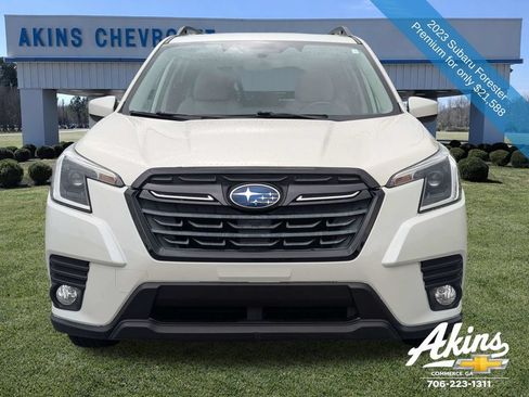 Used 2023 Subaru Forester Premium AWD/4WD image 9