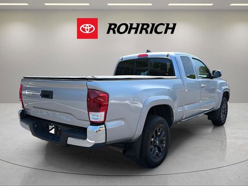 Certified 2022 Toyota Tacoma SR5 w/ SR5 Appearance Package (SM) AWD/4WD image 6