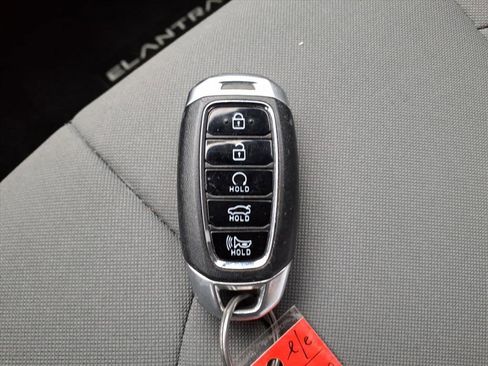 Certified 2023 Hyundai Elantra SEL image 32