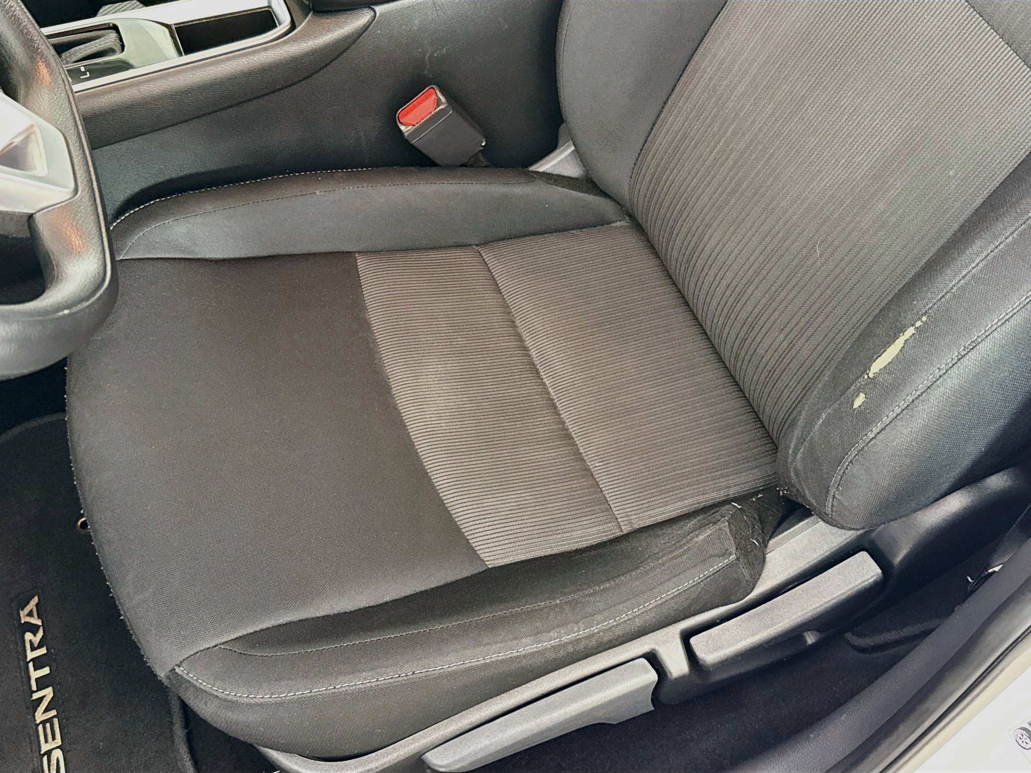 Used 2024 Nissan Sentra SV FWD image 20