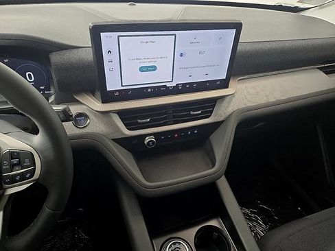 Used 2026 Ford Explorer Active RWD image 15
