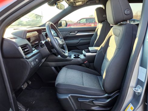 Used 2025 GMC Terrain Elevation image 12