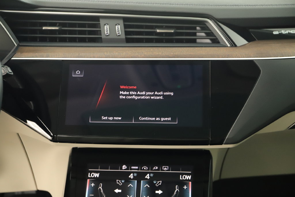 Certified 2024 Audi Q8 e-tron Premium AWD/4WD image 19