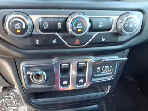 Used 2020 Jeep Wrangler Sport AWD/4WD image 21