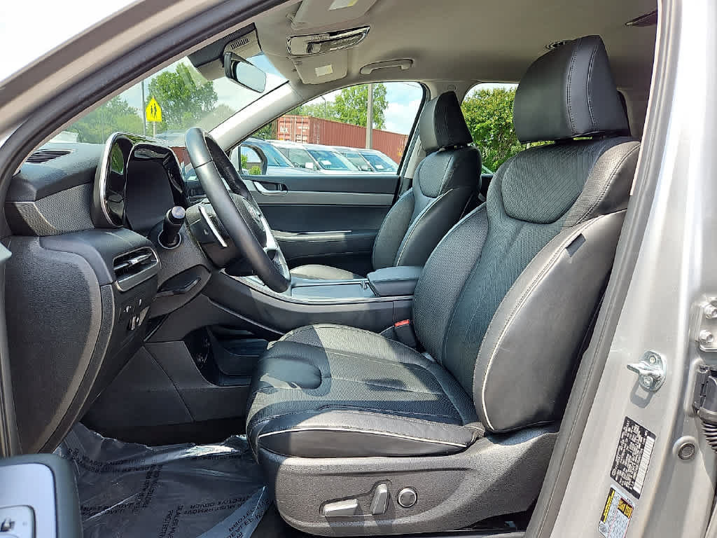 Used 2025 Hyundai Palisade SEL FWD image 3
